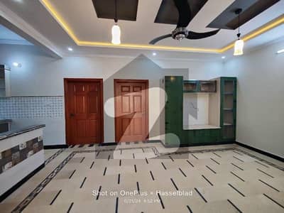 غوری ٹاؤن فیز 5بی غوری ٹاؤن,اسلام آباد میں 2 کمروں کا 6 مرلہ بالائی پورشن 40.0 ہزار میں کرایہ پر دستیاب ہے۔