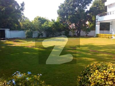 ایف ۔ 8 اسلام آباد میں 5 کمروں کا 1 کنال مکان 32.0 کروڑ میں برائے فروخت۔