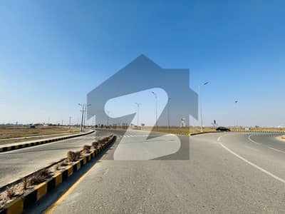 ڈی ایچ اے فیز9 پریزم - بلاک ایل ڈی ایچ اے فیز9 پریزم,ڈی ایچ اے ڈیفینس,لاہور میں 10 مرلہ رہائشی پلاٹ 1.1 کروڑ میں برائے فروخت۔