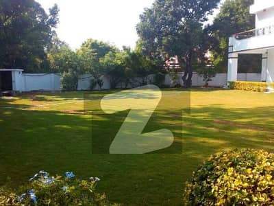 ایف ۔ 8 اسلام آباد میں 5 کمروں کا 1 کنال مکان 32.0 کروڑ میں برائے فروخت۔