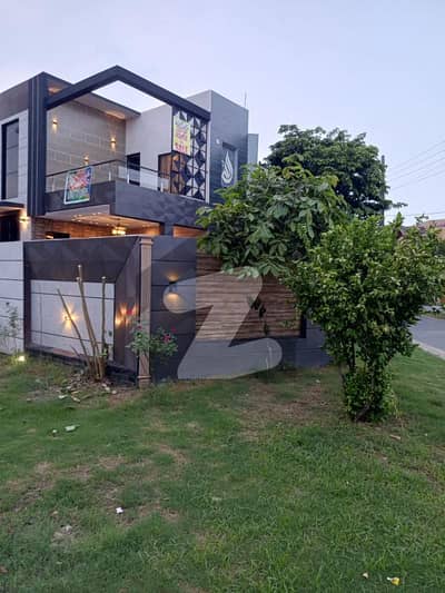 پنجاب کوآپریٹو ہاؤسنگ سوسائٹی لاہور میں 5 کمروں کا 14 مرلہ مکان 5.25 کروڑ میں برائے فروخت۔