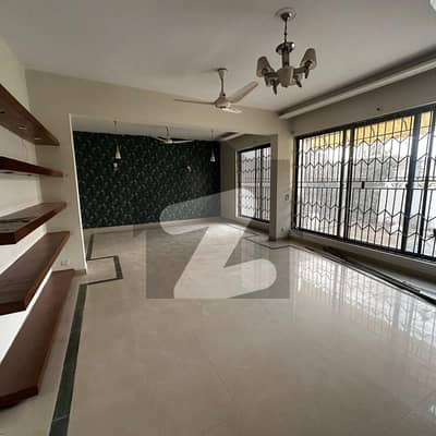 جی ۔ 9/1 جی ۔ 9,اسلام آباد میں 9 کمروں کا 14 مرلہ مکان 17.0 کروڑ میں برائے فروخت۔