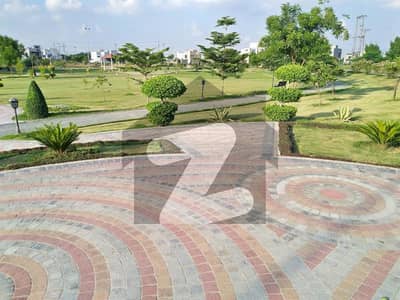 8 Marla level plot ideal location close to park