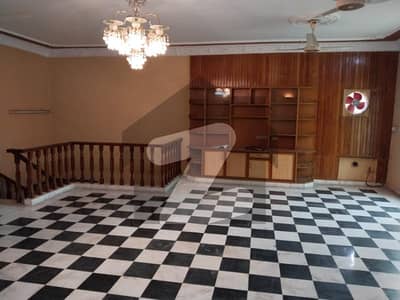 ڈی ایچ اے فیز 3 - بلاک ایکس فیز 3,ڈیفنس (ڈی ایچ اے),لاہور میں 3 کمروں کا 1 کنال بالائی پورشن 1.3 لاکھ میں کرایہ پر دستیاب ہے۔