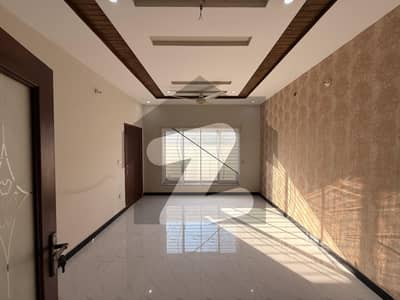 10 MARLA BRAND NEW CONDITION LOWER PORTION WITH GAS AVAILABLE FOR RENT in E BLOCK CANAL GARDEN LAHORE 10 MARLA BRAND NEW CONDITION LOWER PORTION WITH GAS AVAILABLE FOR RENT in E BLOCK CANAL GARDEN LAHORE