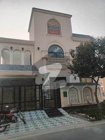 Marla Beautiful House Available For Rent