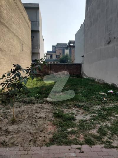 5 Marla Top Location Plot For Sale