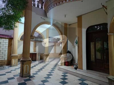 کلفٹن ۔ بلاک 9 کلفٹن,کراچی میں 9 کمروں کا 16 مرلہ مکان 13.0 کروڑ میں برائے فروخت۔