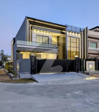 ٹاؤن شپ لاہور میں 6 کمروں کا 1 کنال مکان 6.7 کروڑ میں برائے فروخت۔