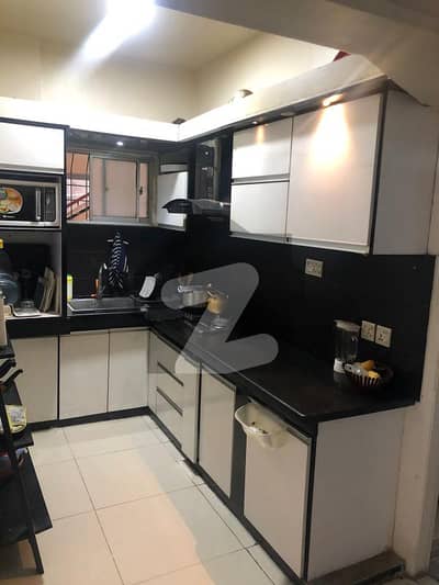 گلستانِ جوہر کراچی میں 3 کمروں کا 6 مرلہ فلیٹ 1.5 کروڑ میں برائے فروخت۔