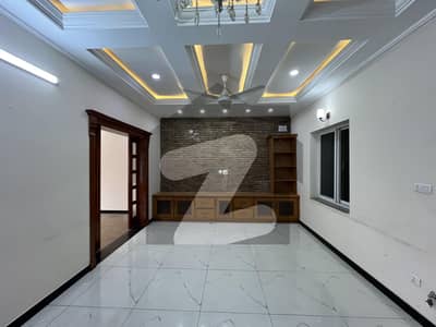 10 Marla House For Rent In G-13/1