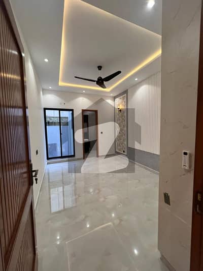 10 Marla Brand New House Available For Rent In Lake City