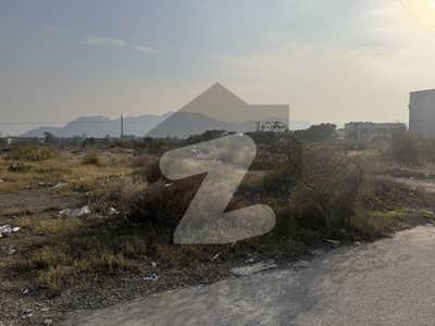 حیات آباد فیز 7 - ای4 حیات آباد فیز 7,حیات آباد,پشاور میں 1 کنال رہائشی پلاٹ 5.6 کروڑ میں برائے فروخت۔ حیات آباد فیز 7 - ای4 حیات آباد فیز 7,حیات آباد,پشاور میں 1 کنال رہائشی پلاٹ 5.6 کروڑ میں برائے فروخت۔