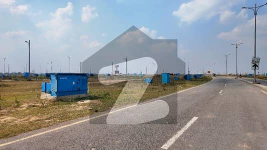 CCA-4 BLOCK NEAR TO THIS 8 MARLA PLOT FOR SALE CCA-4 BLOCK NEAR TO THIS 8 MARLA PLOT FOR SALE