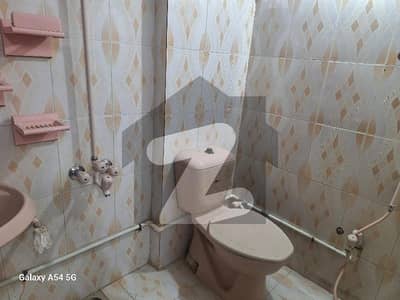 In chota Bukhari Commercial Area 3rd floor Flat For sale