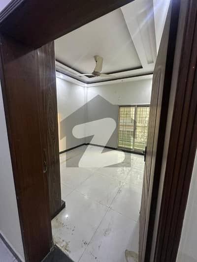 4.5 Marla House Hot Location