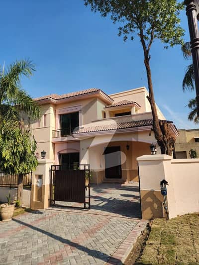 1 KANAL CORNER HOUSE FOR SALE IN LAKE CITY LAHORE 1 KANAL CORNER HOUSE FOR SALE IN LAKE CITY LAHORE