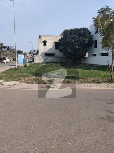 20 MARLA CORNER PLOT