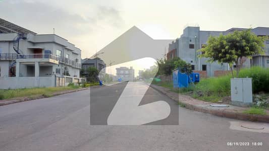 IDEAL PLOT AT MARKET BEST RATE DEAL SOLID LAND FULLY ESTABLISHED AREA