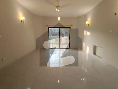 ONE KANAL BEAUTIFULL HOUSE AVALIABLE FOR RENT IN DHA DEFANCE PHASE 1