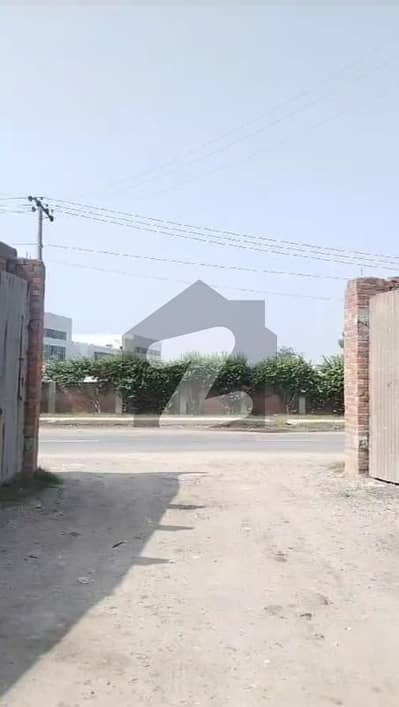 سُندرانڈسٹریل اسٹیٹ لاہور میں 17 کنال صنعتی زمین 23.8 کروڑ میں برائے فروخت۔