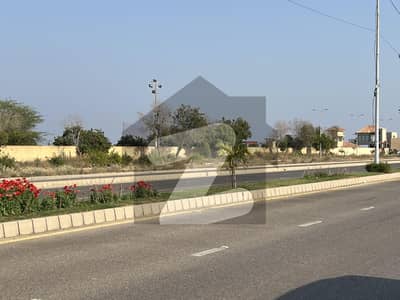 ڈی ایچ اے فیز 8 ڈی ایچ اے ڈیفینس,کراچی میں 1 کنال رہائشی پلاٹ 7.25 کروڑ میں برائے فروخت۔