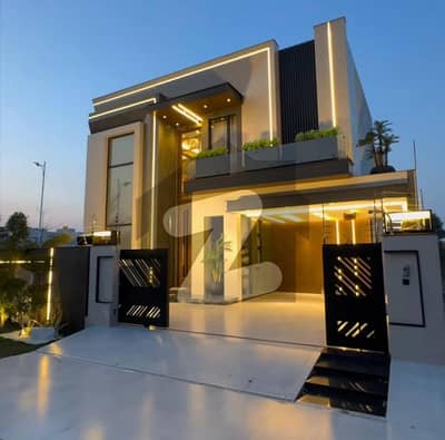 ڈی ایچ اے فیز 6 ڈیفنس (ڈی ایچ اے),لاہور میں 5 کمروں کا 1 کنال مکان 3.25 لاکھ میں کرایہ پر دستیاب ہے۔