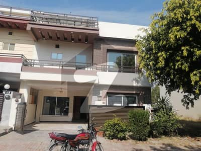 بحریہ انکلیو - سیکٹر جی بحریہ انکلیو,بحریہ ٹاؤن,اسلام آباد میں 4 کمروں کا 8 مرلہ مکان 3.25 کروڑ میں برائے فروخت۔ بحریہ انکلیو - سیکٹر جی بحریہ انکلیو,بحریہ ٹاؤن,اسلام آباد میں 4 کمروں کا 8 مرلہ مکان 3.25 کروڑ میں برائے فروخت۔