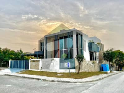 بحریہ ٹاؤن فیز 7 بحریہ ٹاؤن راولپنڈی,راولپنڈی میں 5 کمروں کا 1 کنال مکان 4.5 لاکھ میں کرایہ پر دستیاب ہے۔