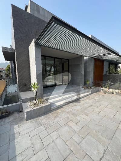 Elegant 666 Sq Yards 8-Bedrooms Triple Storey Brand New House For Rent In F-8