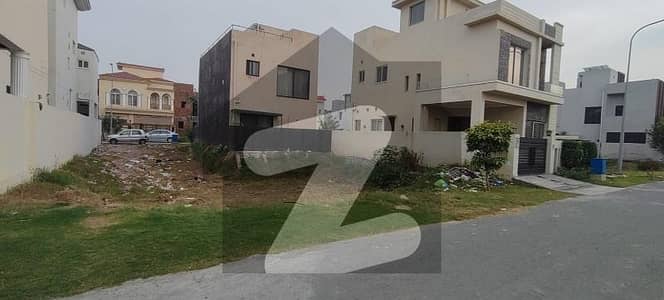 8 Marla Plot for Sale in DHA 9 Town - Prime Residential Investment 8 Marla Plot for Sale in DHA 9 Town - Prime Residential Investment