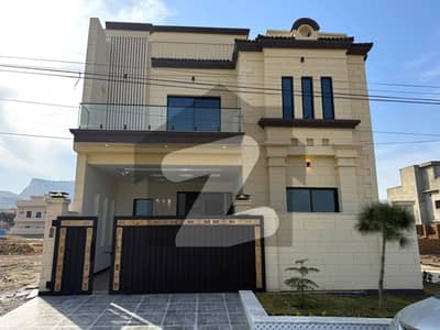 فیصل مارگلہ سٹی بی ۔ 17,اسلام آباد میں 5 کمروں کا 8 مرلہ مکان 3.6 کروڑ میں برائے فروخت۔