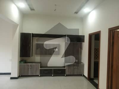 5 MARLA HOUSE AVAILABLE FOR RENT