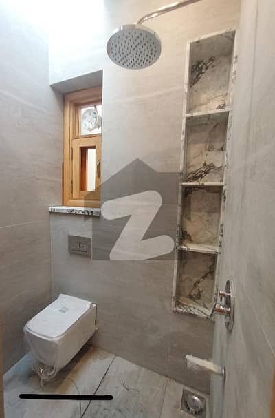 ڈی ایچ اے فیز 8 ڈی ایچ اے ڈیفینس,کراچی میں 3 کمروں کا 4 مرلہ مکان 2.5 لاکھ میں کرایہ پر دستیاب ہے۔ ڈی ایچ اے فیز 8 ڈی ایچ اے ڈیفینس,کراچی میں 3 کمروں کا 4 مرلہ مکان 2.5 لاکھ میں کرایہ پر دستیاب ہے۔