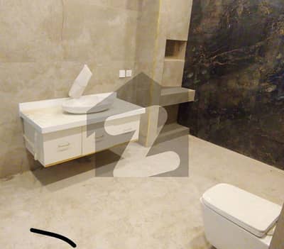 ڈی ایچ اے فیز 5 ڈی ایچ اے ڈیفینس,کراچی میں 5 کمروں کا 1 کنال مکان 6.75 لاکھ میں کرایہ پر دستیاب ہے۔ ڈی ایچ اے فیز 5 ڈی ایچ اے ڈیفینس,کراچی میں 5 کمروں کا 1 کنال مکان 6.75 لاکھ میں کرایہ پر دستیاب ہے۔