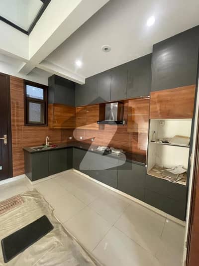 ڈی ایچ اے فیز 7 ایکسٹینشن ڈی ایچ اے ڈیفینس,کراچی میں 3 کمروں کا 4 مرلہ مکان 5.6 کروڑ میں برائے فروخت۔ ڈی ایچ اے فیز 7 ایکسٹینشن ڈی ایچ اے ڈیفینس,کراچی میں 3 کمروں کا 4 مرلہ مکان 5.6 کروڑ میں برائے فروخت۔