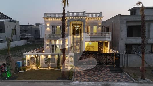 1 Kanal State of he Art Modern Design House For Sale