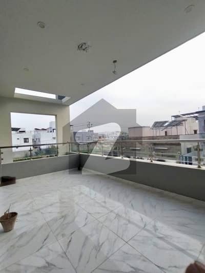 Beautiful House Available For Rent