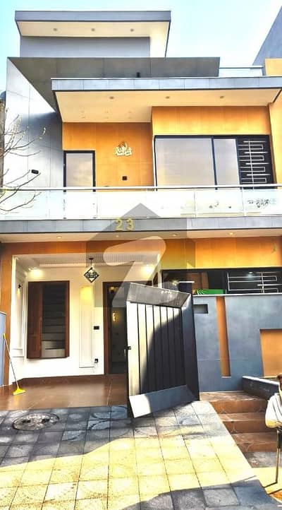 BRAND NEW DOUBLE STOREY LUXURY DESIGNER HOUSE FOR SALE IN IDEAL LOCATION OF ISLAMABAD
