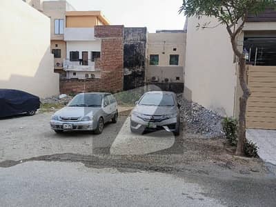 جوہر ٹاؤن فیز 2 - بلاک جی4 جوہر ٹاؤن فیز 2,جوہر ٹاؤن,لاہور میں 5 مرلہ رہائشی پلاٹ 1.75 کروڑ میں برائے فروخت۔ جوہر ٹاؤن فیز 2 - بلاک جی4 جوہر ٹاؤن فیز 2,جوہر ٹاؤن,لاہور میں 5 مرلہ رہائشی پلاٹ 1.75 کروڑ میں برائے فروخت۔