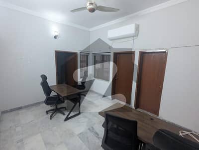 جوہر ٹاؤن فیز 2 جوہر ٹاؤن,لاہور میں 3 کمروں کا 1 کنال بالائی پورشن 1.5 لاکھ میں کرایہ پر دستیاب ہے۔