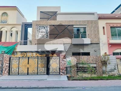 10 MARAL HOUSE FOR SALE IN OPF HOUSING SOCIETY