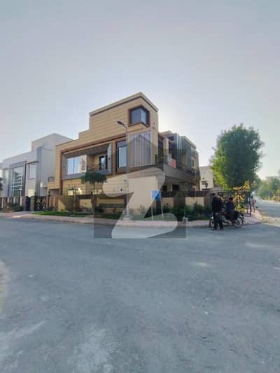 10 Marla House Available For Sale