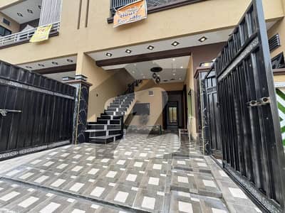 سن فورٹ گارڈنز لاہور میں 4 کمروں کا 5 مرلہ مکان 2.5 کروڑ میں برائے فروخت۔ سن فورٹ گارڈنز لاہور میں 4 کمروں کا 5 مرلہ مکان 2.5 کروڑ میں برائے فروخت۔