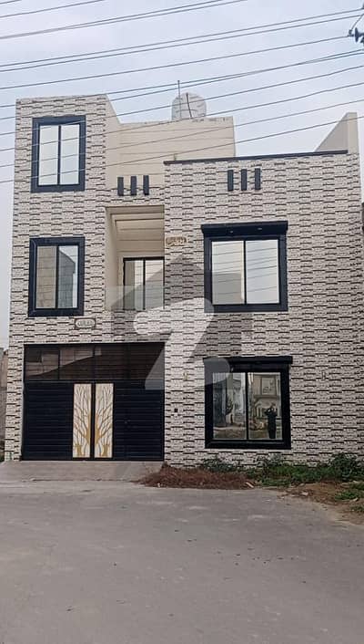 سینٹرل پارک ہاؤسنگ سکیم لاہور میں 3 کمروں کا 4 مرلہ مکان 1.37 کروڑ میں برائے فروخت۔