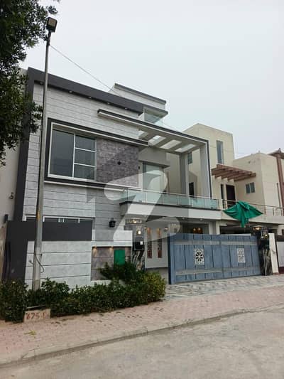 بحریہ ٹاؤن جاسمین بلاک بحریہ ٹاؤن سیکٹر سی,بحریہ ٹاؤن,لاہور میں 5 کمروں کا 10 مرلہ مکان 2.95 کروڑ میں برائے فروخت۔