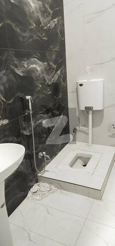 Wapda town g block 5 Mrla brand new upper portion only for couplefor rent