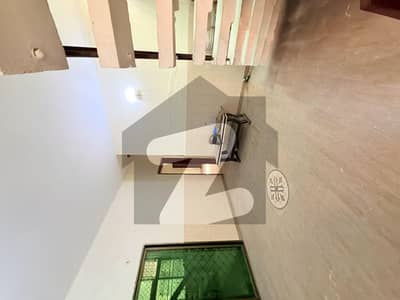 علامہ اقبال ٹاؤن ۔ مہران بلاک علامہ اقبال ٹاؤن,لاہور میں 5 کمروں کا 10 مرلہ مکان 1.0 لاکھ میں کرایہ پر دستیاب ہے۔