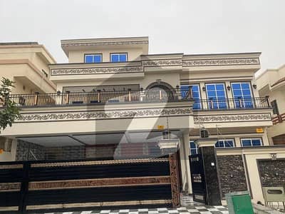 G 13 20 MARLA HOUSE AVAIALABLE FOR SALE