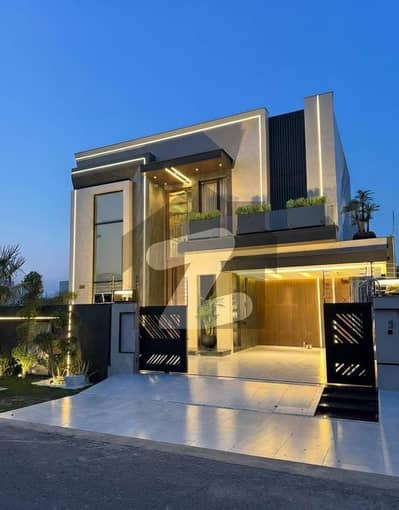 ڈی ایچ اے فیز 6 - بلاک ایل فیز 6,ڈیفنس (ڈی ایچ اے),لاہور میں 6 کمروں کا 1 کنال مکان 3.2 لاکھ میں کرایہ پر دستیاب ہے۔